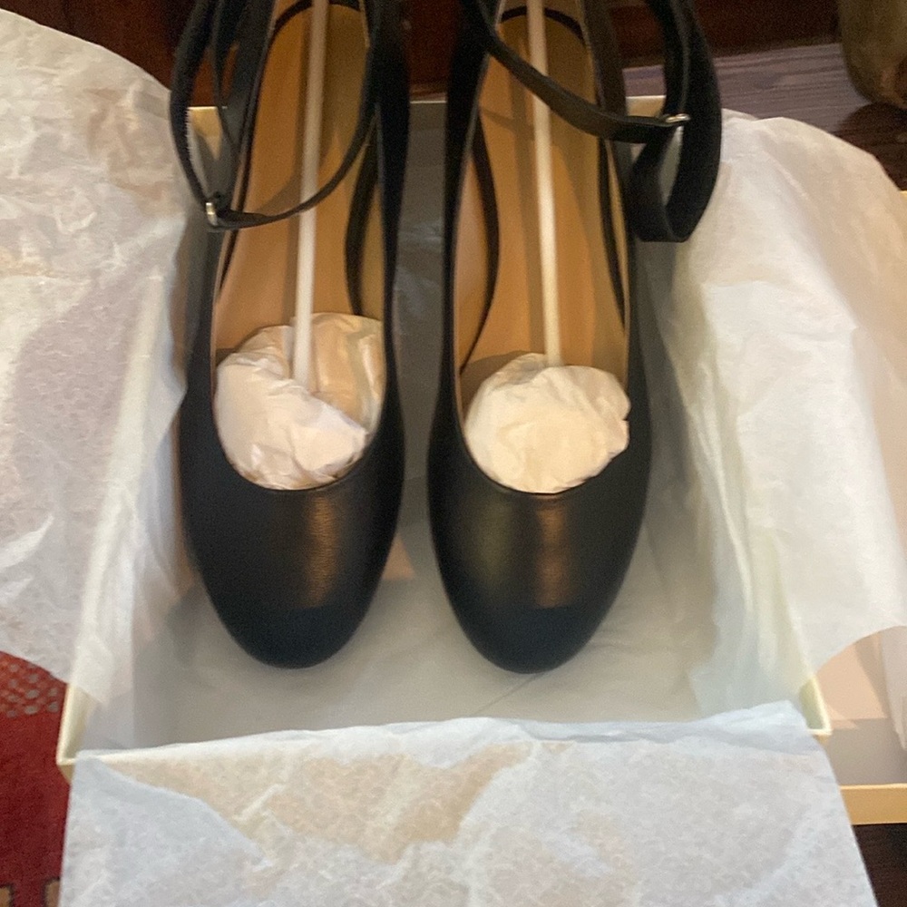 M. Gemi Imperia flats. Size 40/9